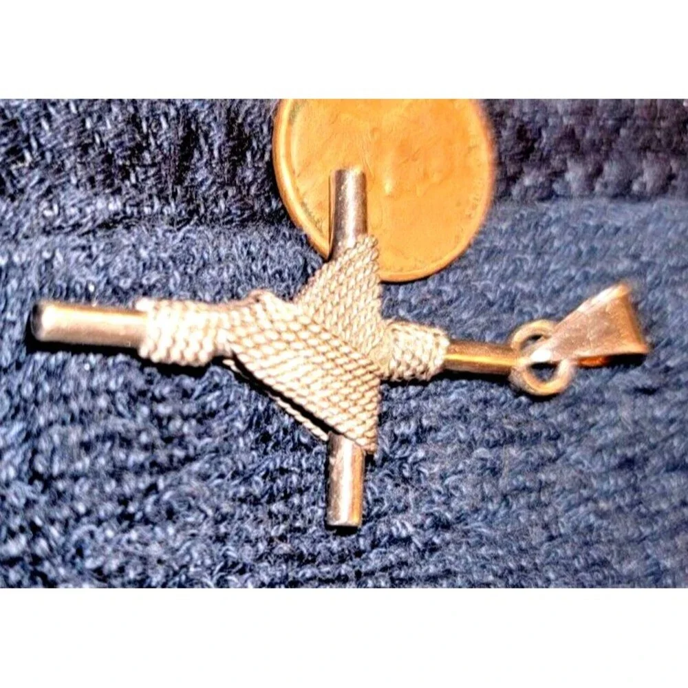 Taxco Mexico 925 Sterling Silver Gentleman's Pendant Cross rope wrapped handmade